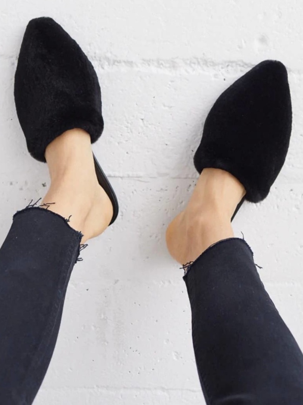 JENNI KAYNE Black Shearling Mules Size 36 Size 6